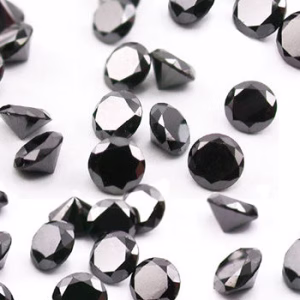 Petits diamants naturels noirs traité